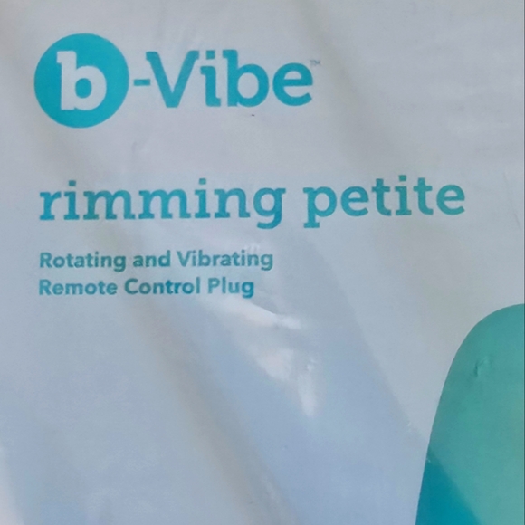 B vibe Petite Rimming Plug - Picture 1 of 4